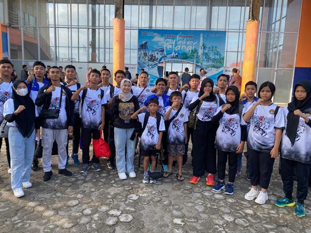 Atlet-Tiger-Taekwondo-Club-TTC-Belitung-foto-bersama-sebelum-mengikuti-Kejuaraan.jpg