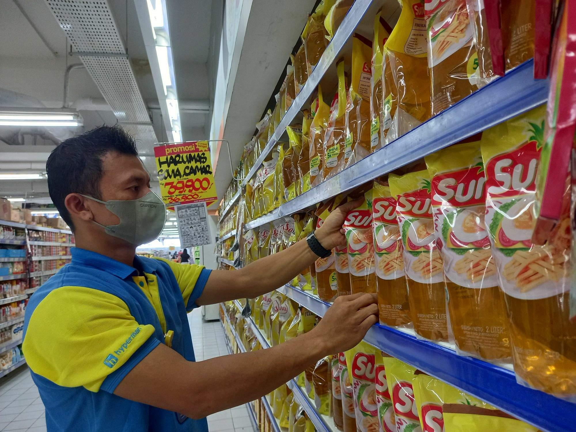 Harga Minyak Goreng di Ritel Hingga Supermarket Mulai Turun