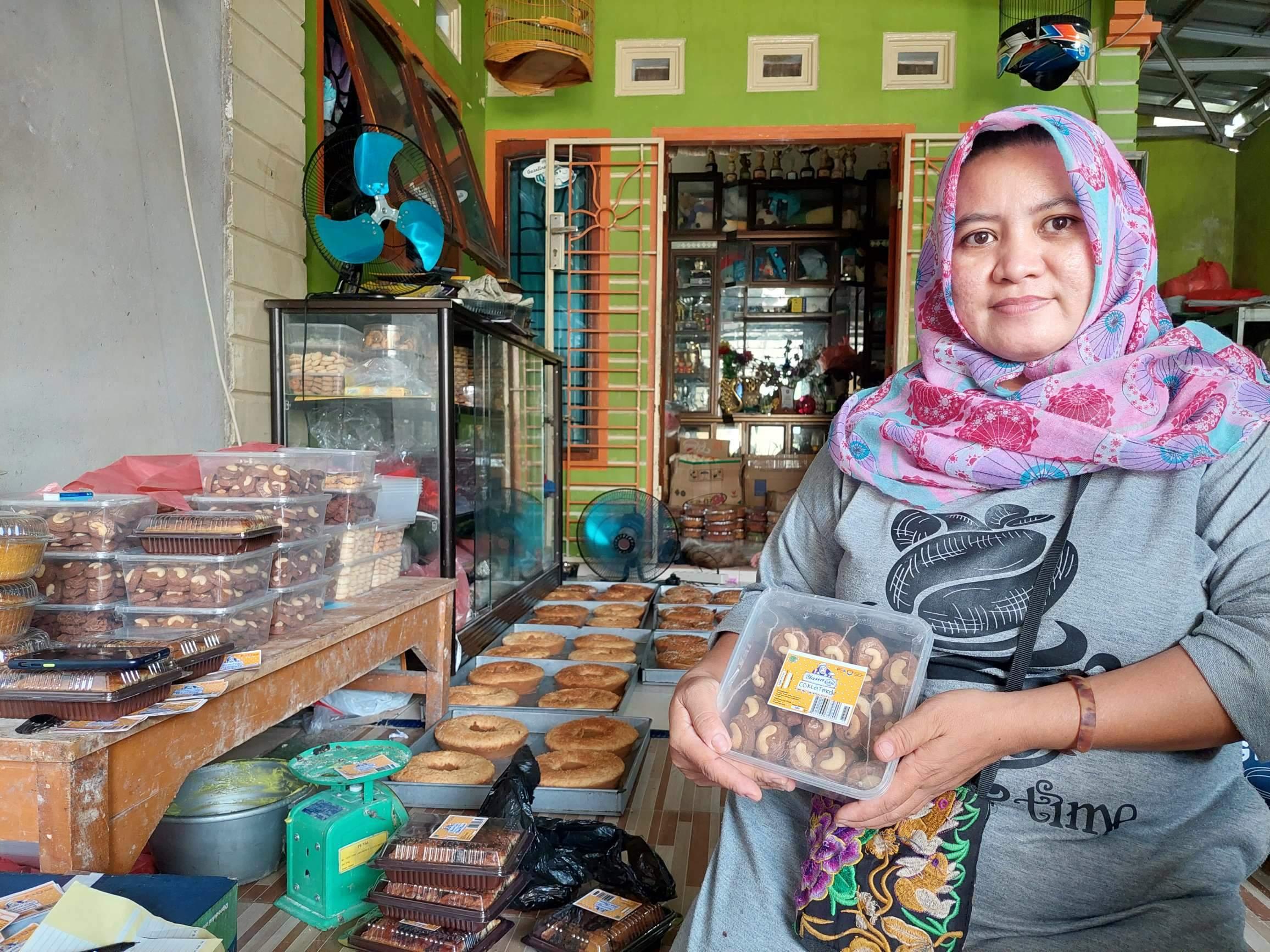 Lebaran Berkah Bagi Pelaku Usaha Kue Kering, Produksi Kue Kering Tembus 2 Ton