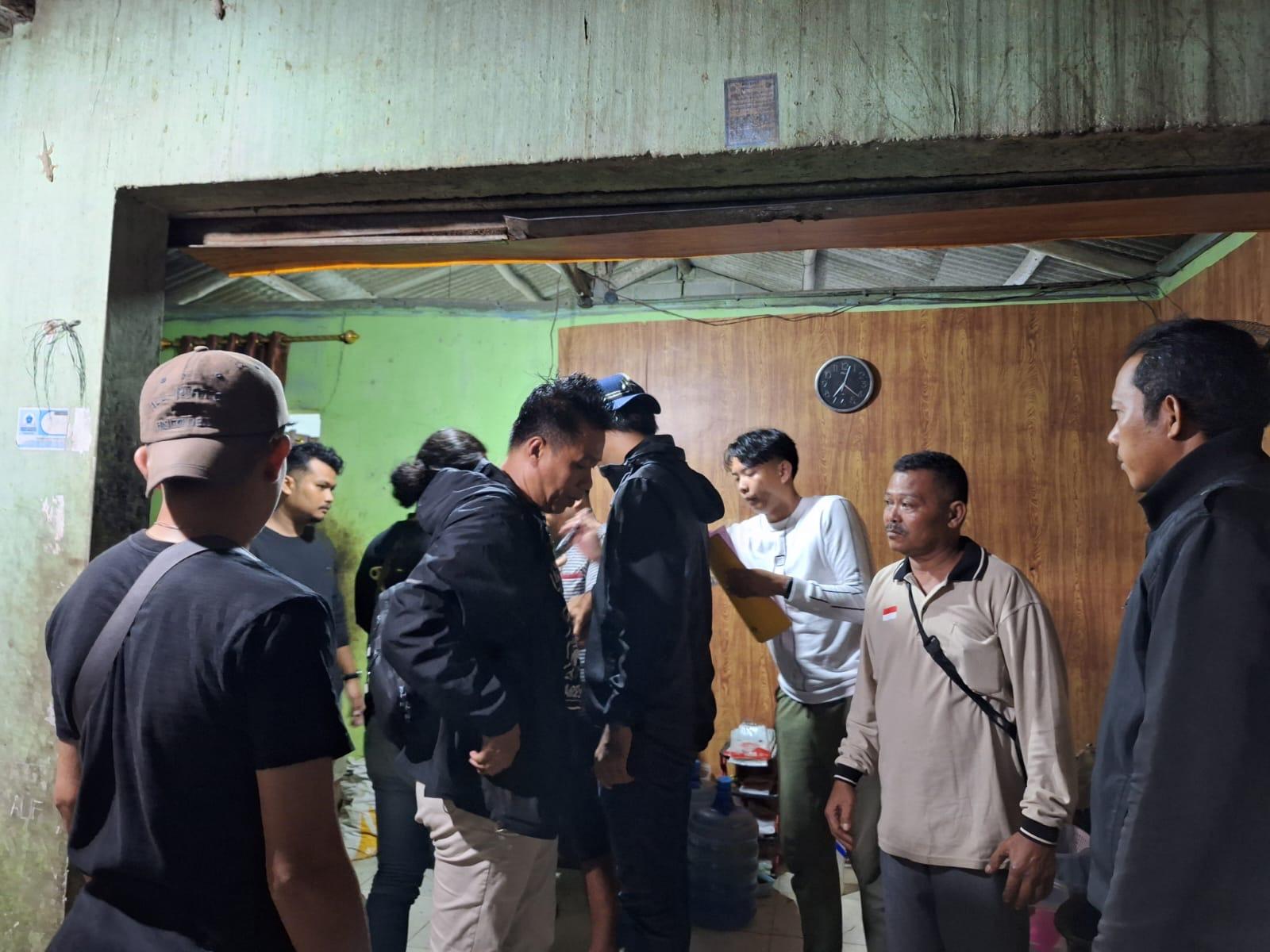 PELAKU-PENGGELAPAN1234679.jpg