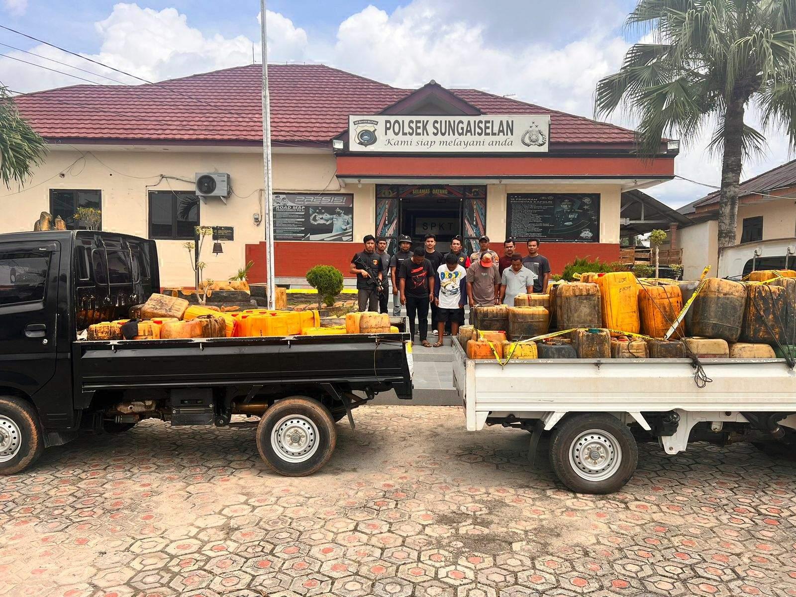 Empat Tersangka Jual BBM Bersubsidi di Atas HET