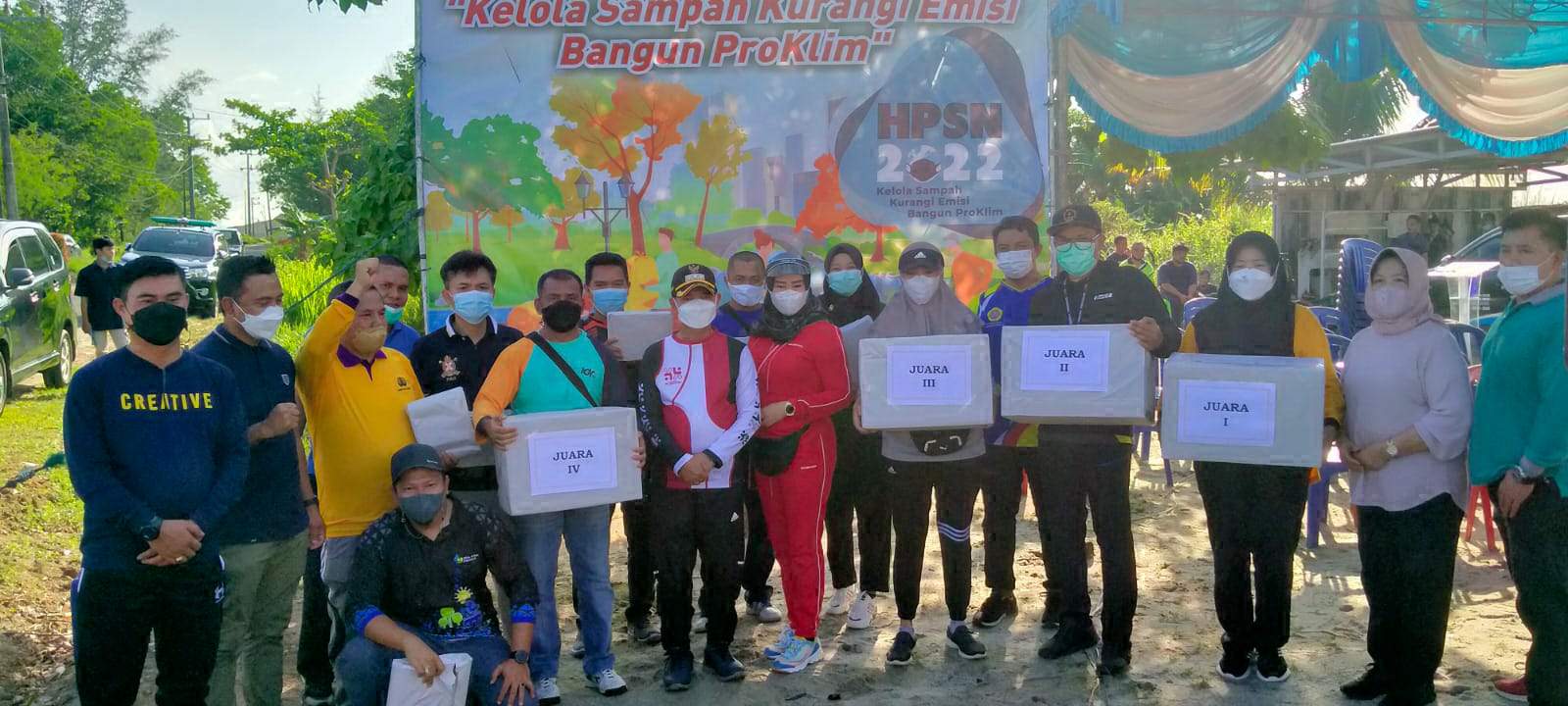 DLH Libatkan Volunteer Pungut Sampah Anorganik