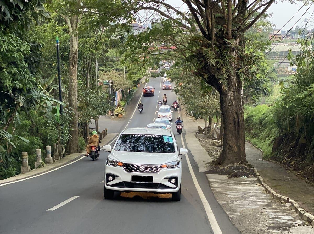 Test-drive-All-New-Ertiga-Hybrid-yang-dilakukan-oleh-jurnalis.jpg