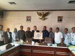20220609_KPID-Babel-berfoto-bersama-DPRD-Babel.jpg
