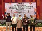 20220621_Tim-Seleksi-Bawaslu-Babel-berfoto-bersama.jpg