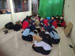 Andikpas-saat-mengikuti-pelatihan-usaha-produktif-kerajinan-lidi-nipah.jpg