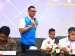 Direktur-Utama-PLN-Darmawan-Prasodjo-kedua-dari-kiri-menjabarkan-bahwa-sebanyak-814.jpg