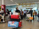 Penumpang-Bandara-Depati-Amir-Pangkalpinang-memadati-pintu-keberangkatan.jpg
