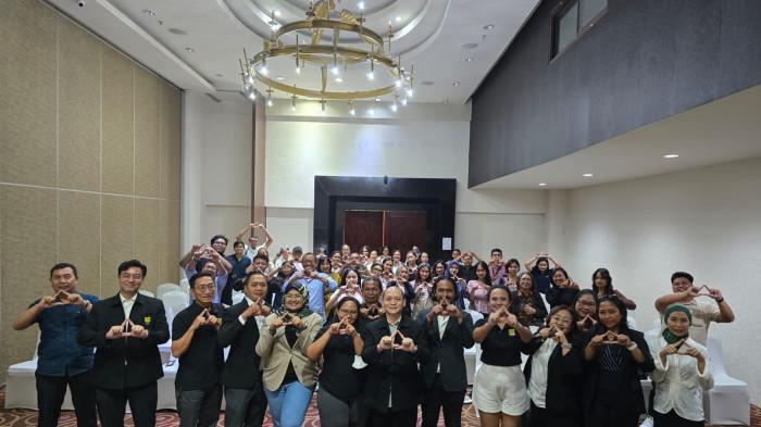 SOSIALISASI - Asosiasi Real Estate Broker Indonesia (AREBI) Bali, menyoroti meningkatnya resiko dalam bisnis perantara properti seiring tingginya aktivitas transaksi di daerah wisata.

Hal itu mengemuka dalam sosialisasi Peraturan Menteri Perdagangan (Permendag) Nomor 33 Tahun 2025, yang digelar di Hotel Swiss-Belhotel Rainforest Kuta, Kamis (13/11/2025).