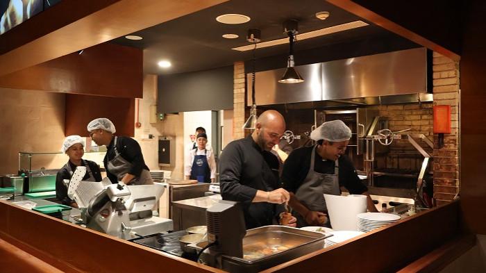 ARYADUTA Bali menyelenggarakan ‘Shared Flames’, sebuah kolaborasi kuliner eksklusif bersama AMICI by Enrico Bartolini