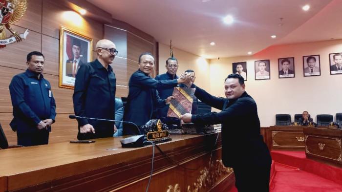 DPRD Bangli terima penyampaian RAPBD Tahun 2026