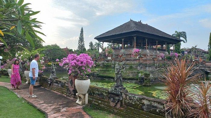 Pemandu Wisata Dilarang Jualan dan Terima Fee di Dalam Kawasan Kerta Gosa