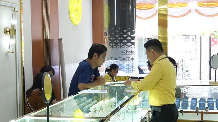 TERBARU! Harga Emas Batangan Hari Ini 3 November di Galeri24 Jstore Gatzu Denpasar Bali