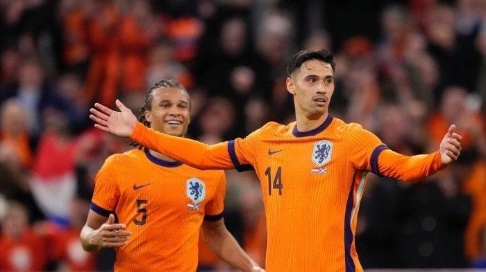 Gelandang-Timnas-Belanda-Tijjani-Reijnders-selebrasi-usai-berhasil-cetak-gol.jpg