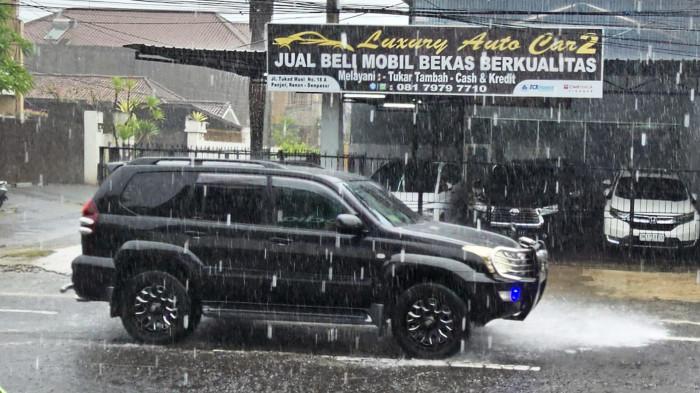 Ilustrasi Hujan - Prakiraan Cuaca Bali Besok 6 November 2025, Peringatan Dini Hujan dan Angin Kencang BMKG