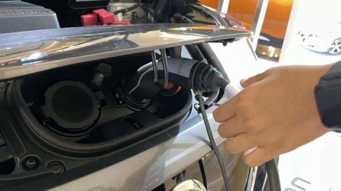 SAINGAN Ketat! Pangsa Pasar Mobil Listrik di Indonesia Tembus 10 Persen, GAIKINDO Catat 55.225 Unit