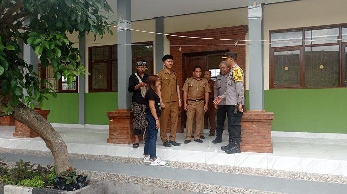 Kapolsek Bangli Datangi Kantor Desa Bunutin, Pantau Lokasi Gedung Penyimpanan Logistik