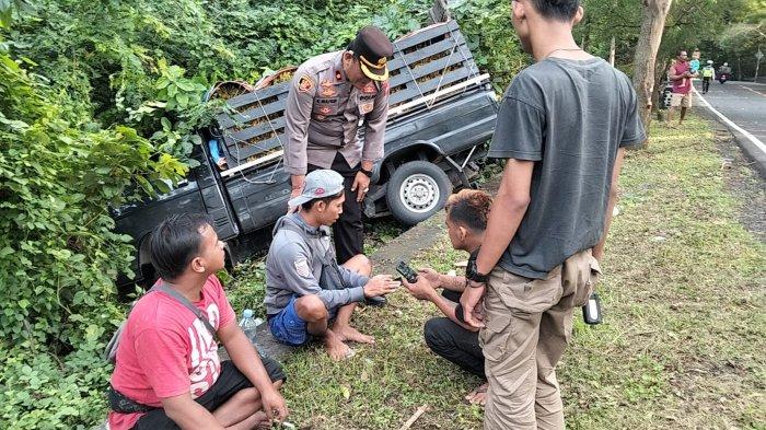 3 Mobil Terlibat Lakalantas di Jalur Tengkorak Jembrana Bali, 2 Sopir Terluka, 1 Mobil Masuk Selokan
