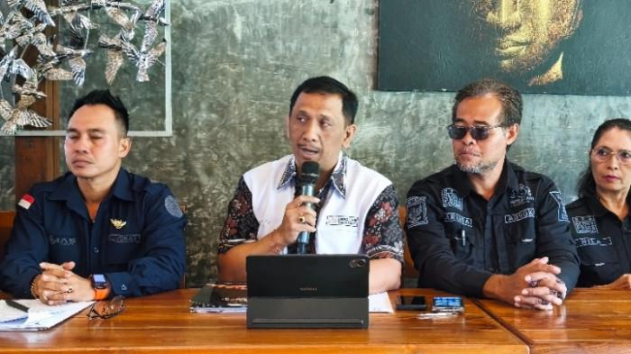Konferensi pers tim hukum Kakanwil BPN Bali, Made Daging jelang praperadilan, di Denpasar, pada Kamis 22 Januari 2026. Tribun Bali/Adrian Amurwonegoro