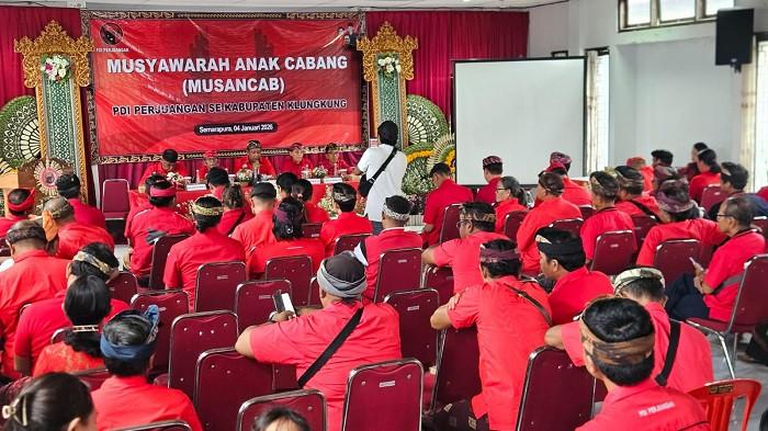 MUSANCAB - Musancab PDIP Klungkung yang digelar di Gedung KNPI Klungkung, Minggu (4/1/2026).
