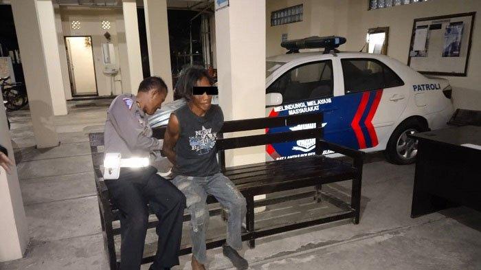 Artawan Adang dan Ancam Pengendara di Jalan Raya Seririt-Gilimanuk dengan Pisau