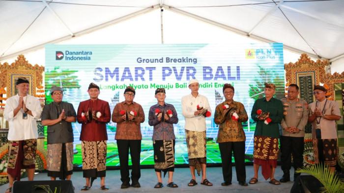 PLN dan Klungkung Kembangkan Energi Bersih Melalui Smart PVR, Pasang Panel Surya di Pasar Galiran