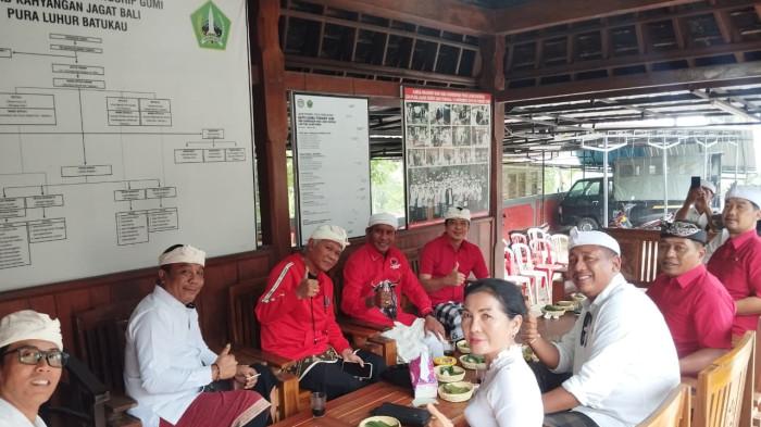 PERSIAPAN PEMBUKAAN - Panitia menggelar pertemuan untuk mematangkan persiapan gelaran sepak bola Liga Kampung Soekarno Cup 2025 baru-baru ini.