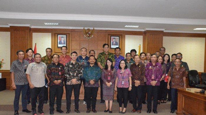 Pansus Ranperda Pajak Daerah dan Restribusi  DPRD Badung Lakukan Raker