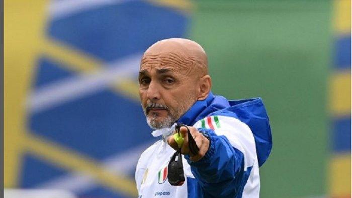 Pelatih-Timnas-Italia-Luciano-Spalletti-di-Euro-2024.jpg