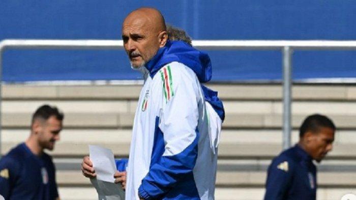 Pelatih-Timnas-Italia-Luciano-Spalletti-memimpin-latihan-rutin-di-Euro-2024.jpg