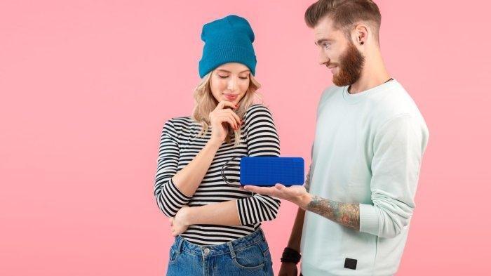 Ramalan Zodiak Cinta Hari Ini 17 Desember 2022, Gemini Cenderung Agresif, Pisces Ramah