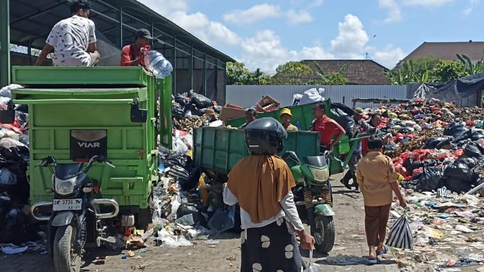 SAMPAH - Sampah Membeludak di TPS3R Sesetan