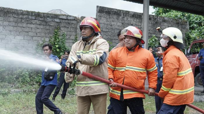 Inspeksi sarana dan prasarana Pemadam Kebakaran menjelang Tahun Baru di Kantor Pemadam Kebakaran Kabupaten Karangasem, Senin 29 Desember 2025. Pemkab Karangasem Bali Tambah Armada Damkar Rp1,5 Miliar, Perkuat Respons Kebakaran hingga Pelosok