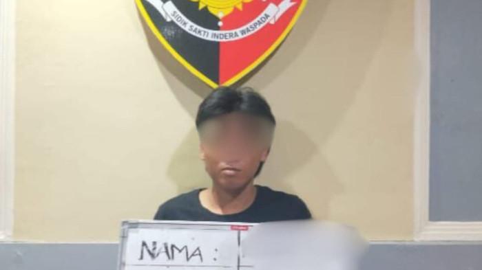 NIAT Jahat Muncul Liat Handphone di Mesin ATM, DS Nekat Jual, Mendekam di Sel Polsek Denpasar Timur!