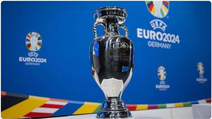 Trofi-Piala-Euro-2024.jpg