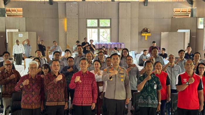 KOLAB Pemerintah & Pers Kunci Kepercayaan Publik, Wabup Supriatna Hadiri Pelatikan PWI Buleleng
