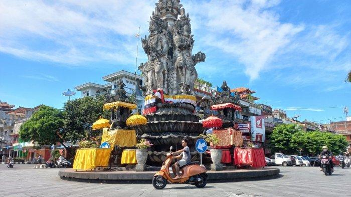 Artawan Nyaris Terjungkal Saat Melintas, Jalan Ambles di Catus Para Semarapura Bahayakan Pengendara