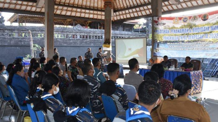 Lanal Denpasar Ajak Masyarakat Tanggulangi Dampak Iklim Global Dengan Edukasi Tanam Mangrove