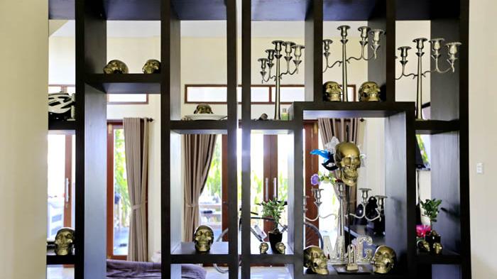 Furnitur Tengkorak Dominuasi Hiasan Setiap Ruangan