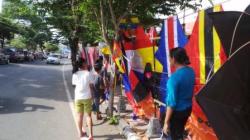 Bendera Timnas Disulap Jadi Layangan