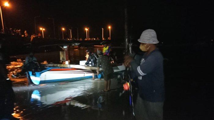 Mesin Jukung Mati di Tengah Laut, 6 Orang Terombang-ambing di Perairan Uluwatu, Berhasil Selamat