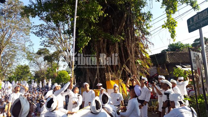 Rus svingerlari porno video (uy qurilishi)