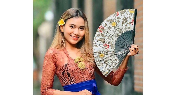 Porno mashhur Emma Watson Bir ziyofatda mast odamni sikdi