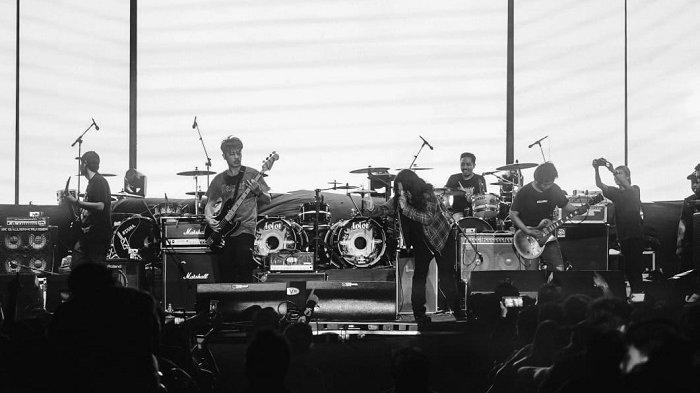 Boleh Buka Masker, Balirockfest Jadi Konser Outdoor Pertama Painful By Kisses Setelah Pandemi