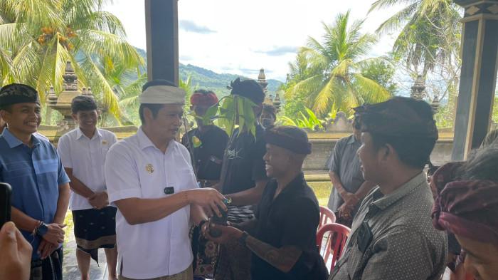 100 Ribu Bibit Kakao Unggul Dibagikan, Tegaskan Komitmen Pemkab Jembrana Menuju Jembrana Kota Coklat