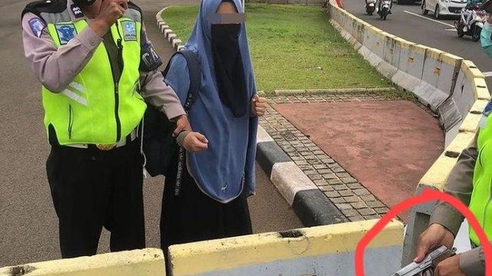 Sebelum Nekat Terobos Istana, Siti Elina Ngaku Dapat Wangsit Masuk Surga dan Ambil Senpi Pamannya