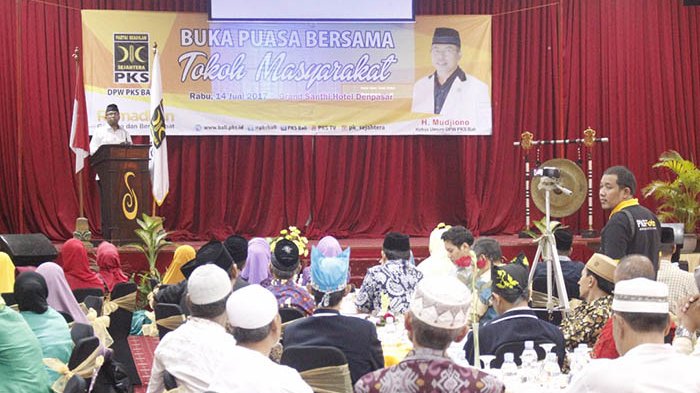 PKS Kumpulkan Tokoh Masyarakat se-Bali Dalam Acara Buka Puasa Bersama