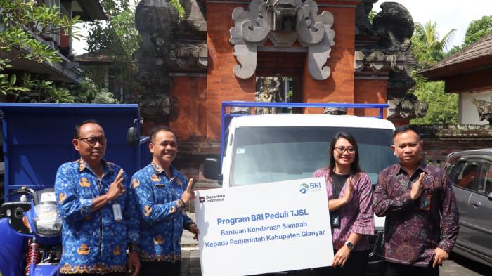PT Bank Rakyat Indonesia (Persero) Tbk  Region 17/ Denpasar, melalui program BRI Peduli Tanggung Jawab Sosial dan Lingkungan (TJSL), menyalurkan bantuan berupa dua unit kendaraan pengangkut sampah kepada Pemerintah Kabupaten Gianyar.