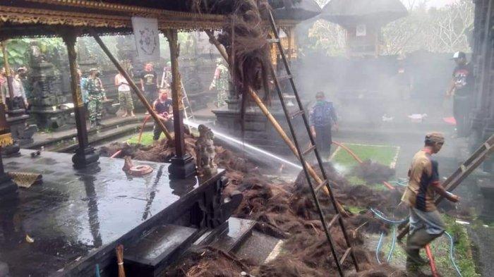 Atap Bale Piyasan Merajan Puri Belulang Tabanan Dilalap Si Jago Merah