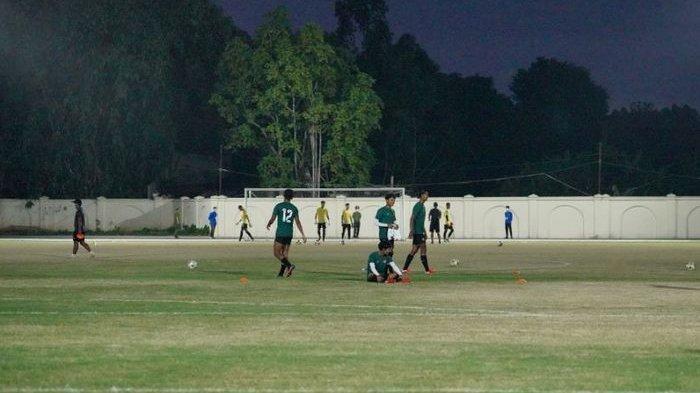Pelatih Timnas U-23 Myanmar Kritisi Kondisi Lapangan Latihan SEA Games 2021 yang Jelek